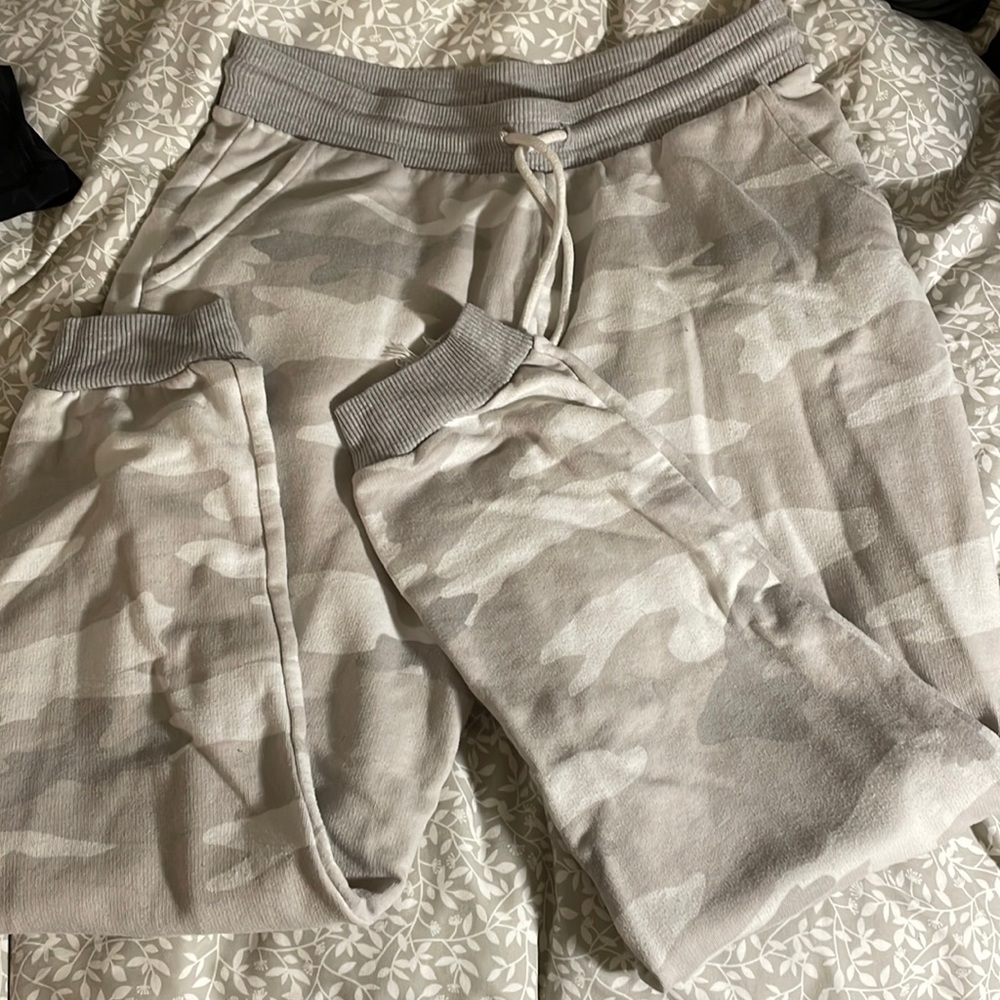 American eagle camp joggers